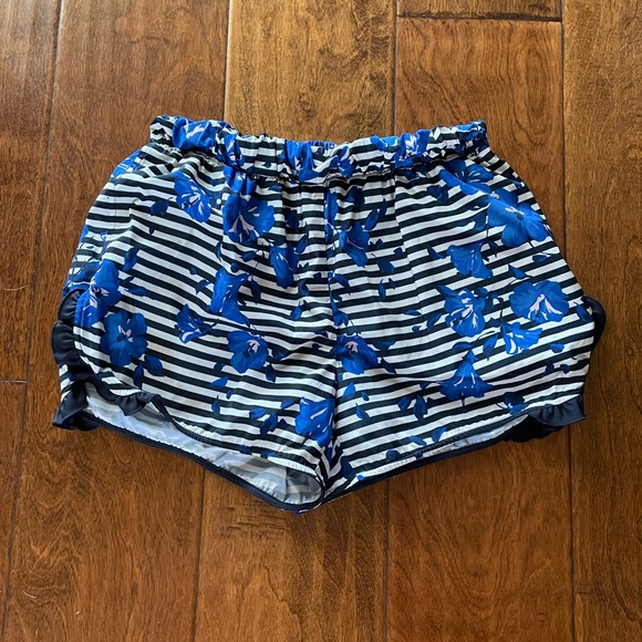 EUC kate spade Hibiscus Stripe short - Picture 2 of 6